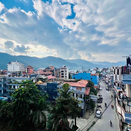 Hotel Donosti Pokhara Zewnętrze zdjęcie