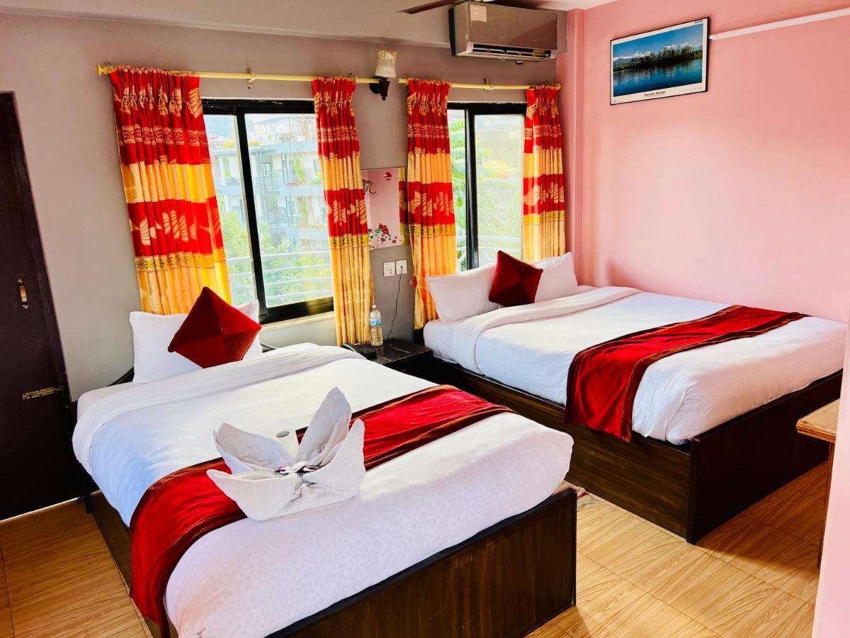 Hotel Donosti Pokhara Zewnętrze zdjęcie