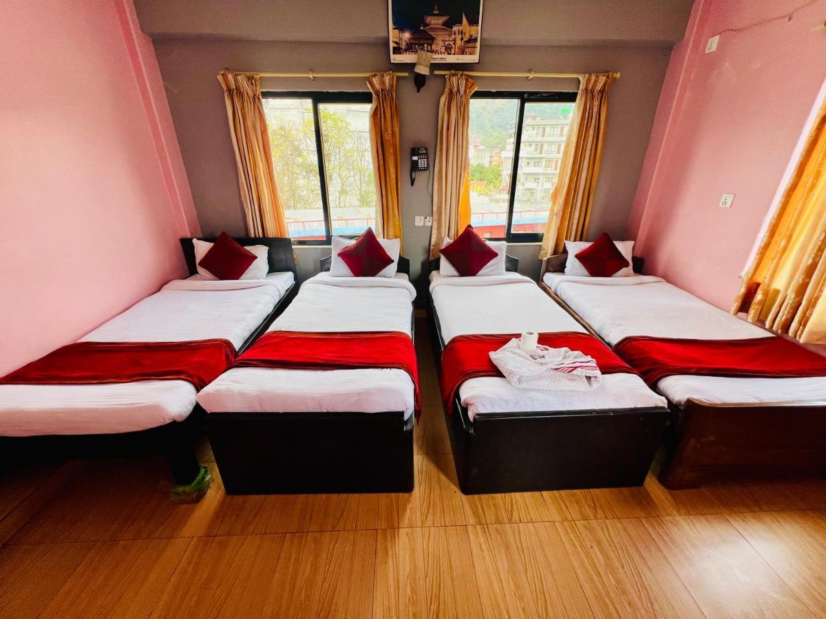 Hotel Donosti Pokhara Zewnętrze zdjęcie