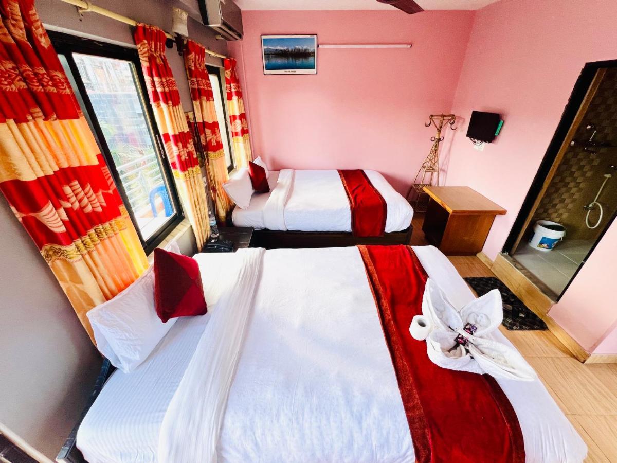 Hotel Donosti Pokhara Zewnętrze zdjęcie