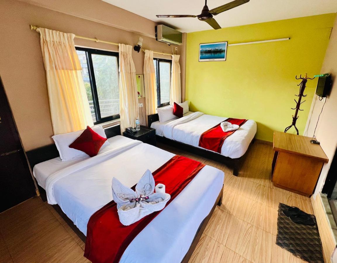 Hotel Donosti Pokhara Zewnętrze zdjęcie