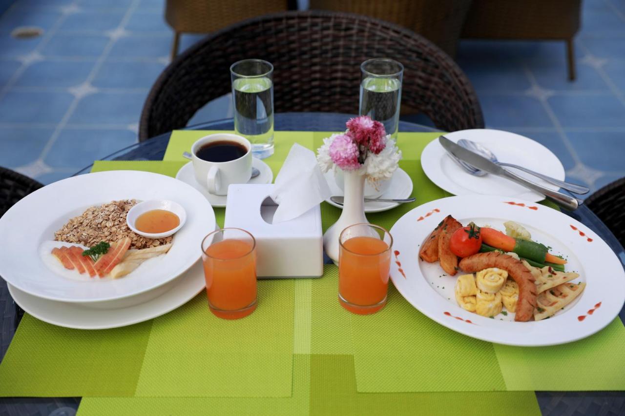 Hotel Donosti Pokhara Zewnętrze zdjęcie